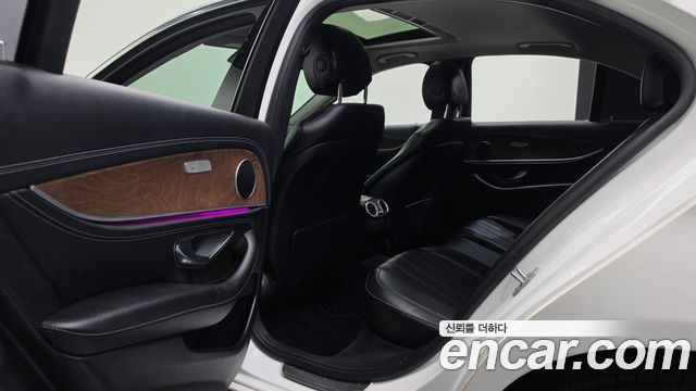 Mercedes-Benz E-Class (W213) E220d Exclusive 2017 — фото 17
