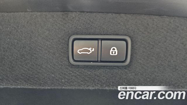 Genesis EQ900 3.8 GDI AWD Premium Luxury 2016 — фото 17