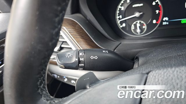 Genesis EQ900 3.8 GDI AWD Premium Luxury 2016 — фото 31