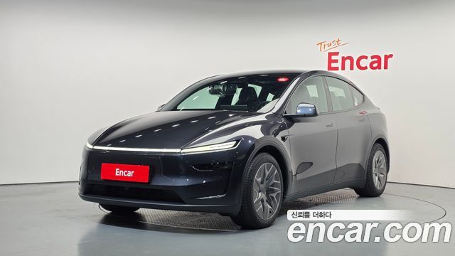 Tesla Model Y L Long Range AWD