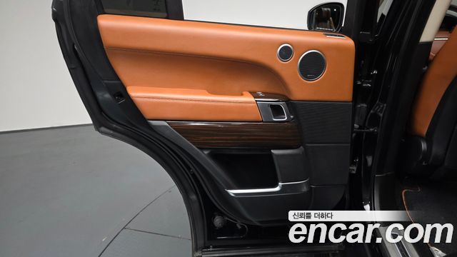 Land Rover Range Rover (IV) 4.4 SDV8 AB DIESEL 2017 — фото 25