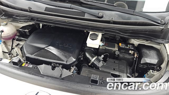 Hyundai Staria Cargo 5-Seater Modern 2022 — фото 6