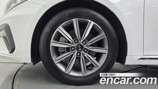 Kia K5 (II) 2.0 Prestige 2020 — фото 5