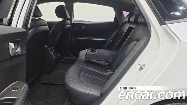 Kia K5 (II) 2.0 Prestige 2020 — фото 12