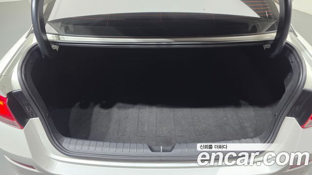 Kia K5 (II) 2.0 Prestige 2020 — фото 20