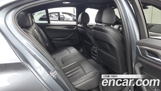 BMW 5 Series (G30) 520d xDrive M Sport Package 2017 — фото 12
