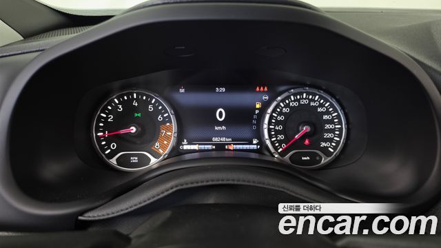 Jeep Renegade 2.4 Limited AWD 2021 — фото 8