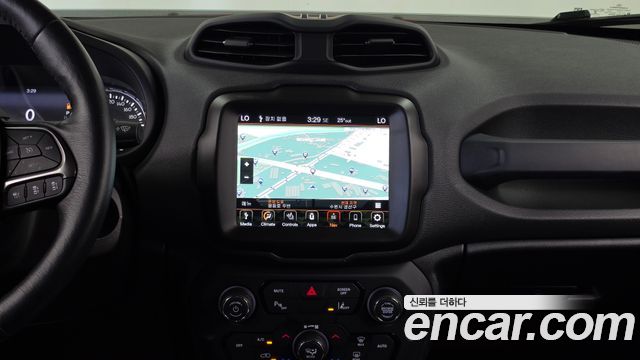 Jeep Renegade 2.4 Limited AWD 2021 — фото 14