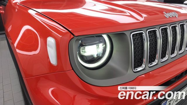 Jeep Renegade 2.4 Limited AWD 2021 — фото 22