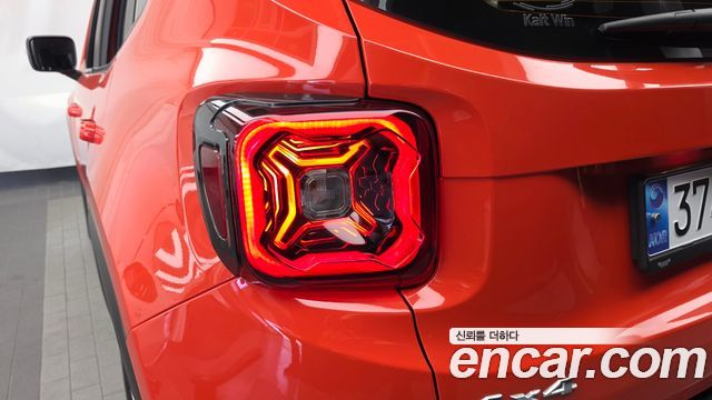 Jeep Renegade 2.4 Limited AWD 2021 — фото 23