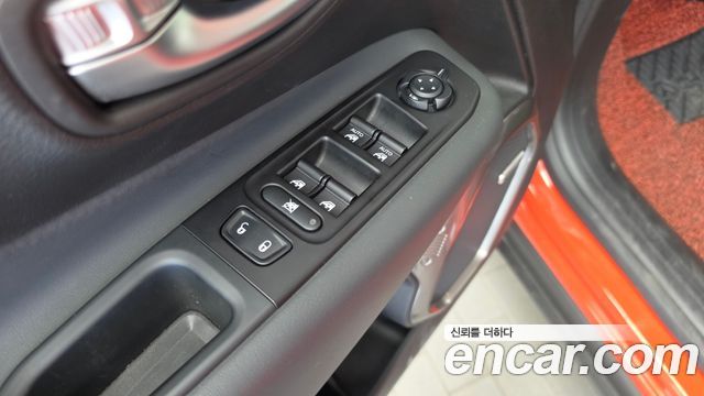 Jeep Renegade 2.4 Limited AWD 2021 — фото 29