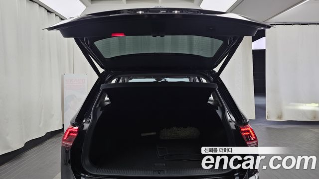 Volkswagen Tiguan (II) 2.0 TDI Prestige 2020 — фото 17