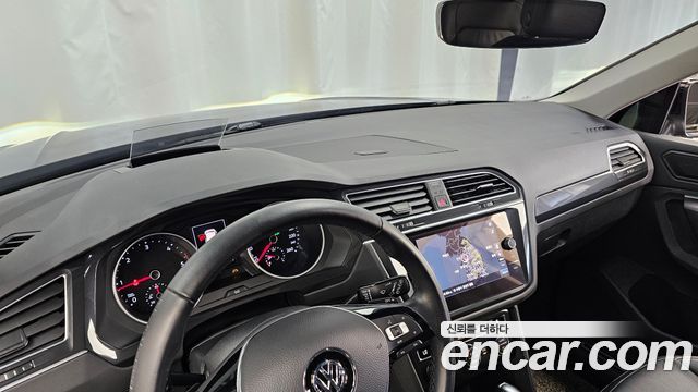 Volkswagen Tiguan (II) 2.0 TDI Prestige 2020 — фото 29