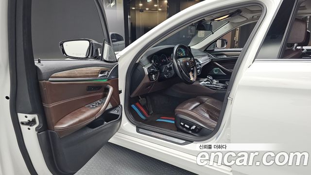 BMW 5 Series (G30) 530i xDrive Luxury Plus 2018 — фото 10