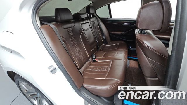 BMW 5 Series (G30) 530i xDrive Luxury Plus 2018 — фото 11