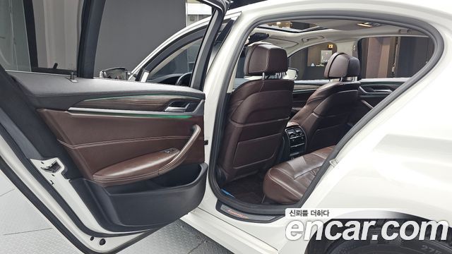 BMW 5 Series (G30) 530i xDrive Luxury Plus 2018 — фото 12