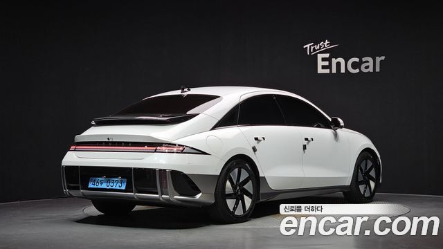 Hyundai Ioniq 6 Long Range Exclusive + 2023 — фото 2