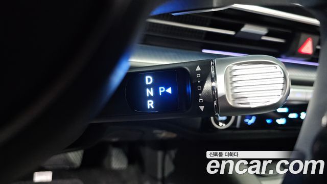 Hyundai Ioniq 6 Long Range Exclusive + 2023 — фото 9