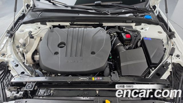 Volvo S60 (III) B5 Ultimate Bright 2024 — фото 6