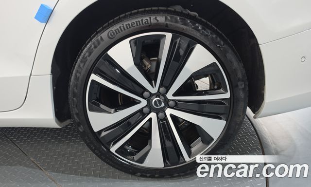 Volvo S60 (III) B5 Ultimate Bright 2024 — фото 21