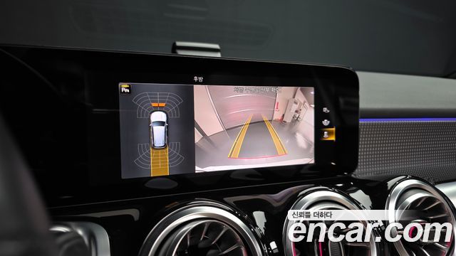 Mercedes-Benz GLB-Class (X247) GLB200 d 2023 — фото 15
