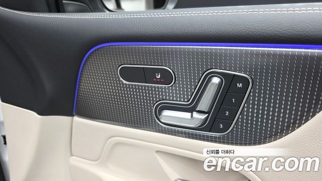 Mercedes-Benz GLB-Class (X247) GLB200 d 2023 — фото 18