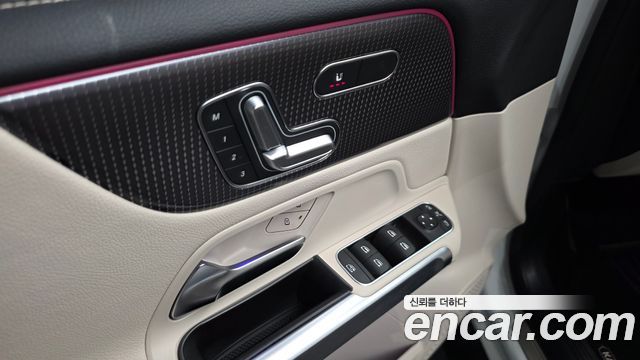 Mercedes-Benz GLB-Class (X247) GLB200 d 2023 — фото 30