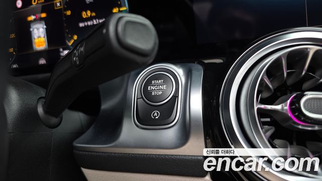 Mercedes-Benz GLB-Class (X247) GLB200 d 2023 — фото 35