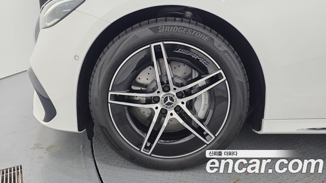 Mercedes-Benz E-Class (W214) E300 4MATIC AMG Line 2026 — фото 5