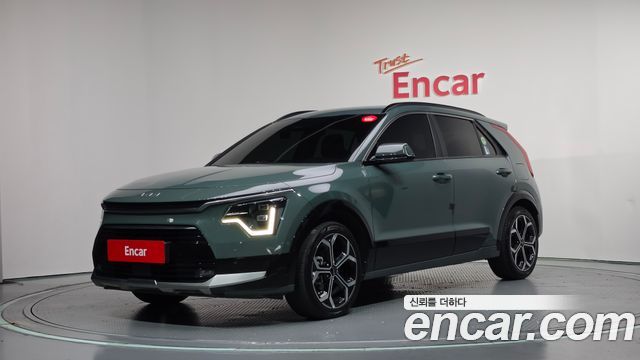 Kia Niro Signature 2022 — фото 1