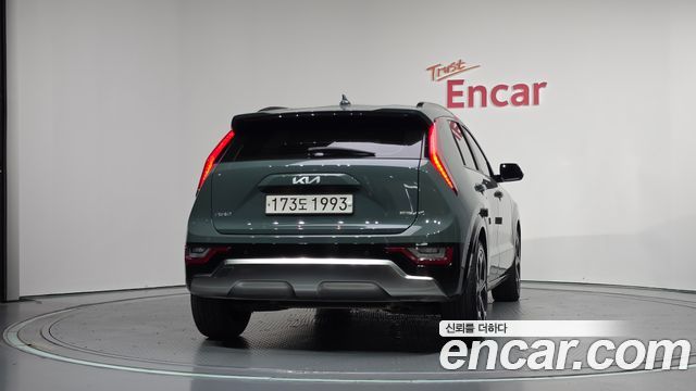 Kia Niro Signature 2022 — фото 4
