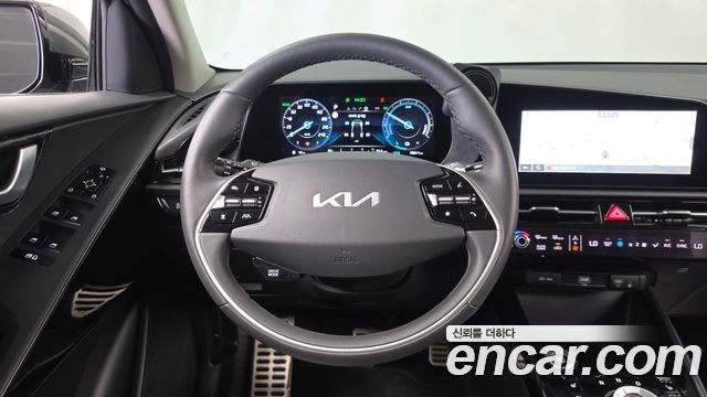 Kia Niro Signature 2022 — фото 13