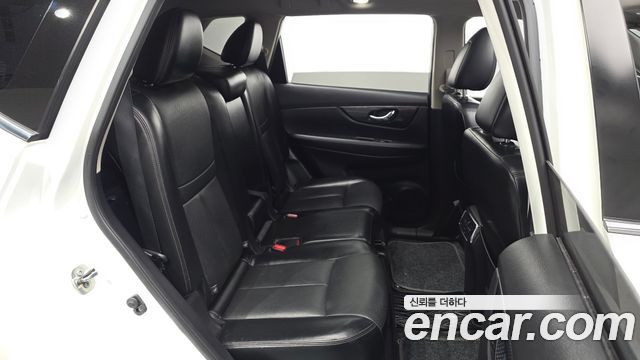 Nissan X-Trail 2.5 4WD 2018 — фото 11