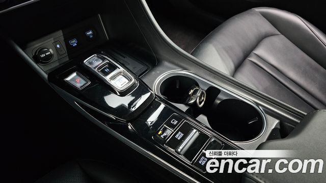 Hyundai Sonata (DN8) 2.0 Premium Family 2020 — фото 9