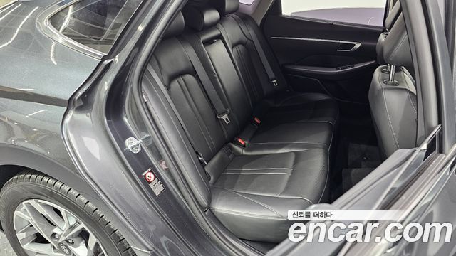 Hyundai Sonata (DN8) 2.0 Premium Family 2020 — фото 11