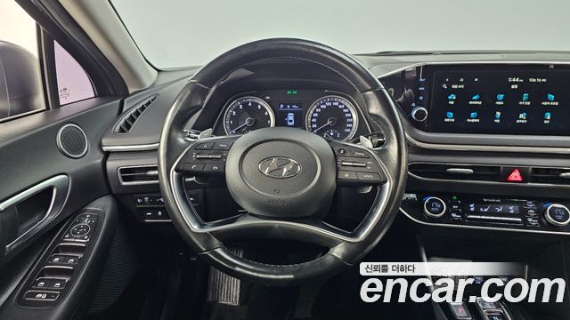 Hyundai Sonata (DN8) 2.0 Premium Family 2020 — фото 13