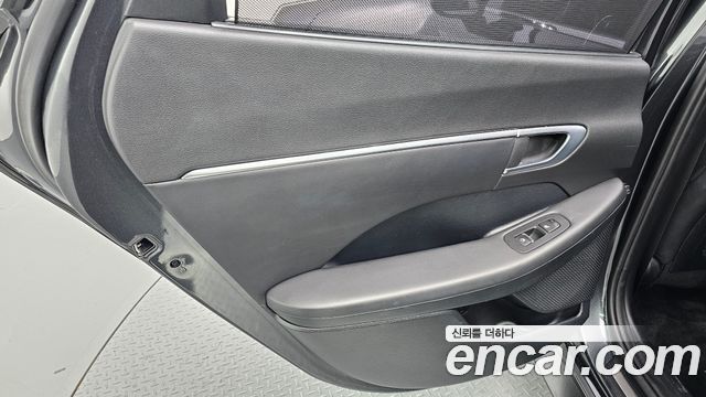 Hyundai Sonata (DN8) 2.0 Premium Family 2020 — фото 25