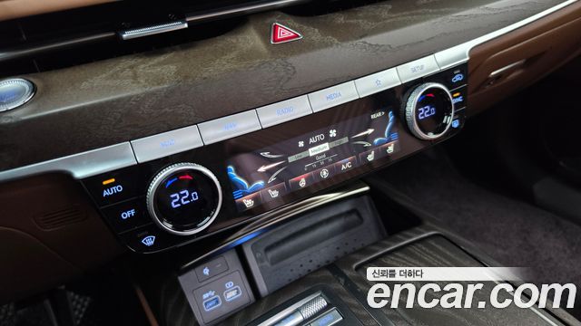 Genesis G80 (RG3) Gasoline 2.5 Turbo AWD 2022 — фото 32