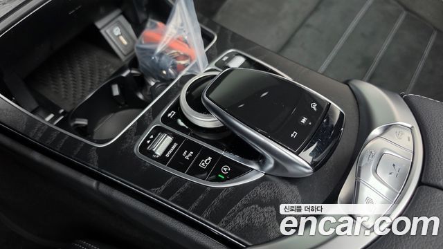 Mercedes-Benz C-Class (W205) C200 Cabriolet 2021 — фото 24