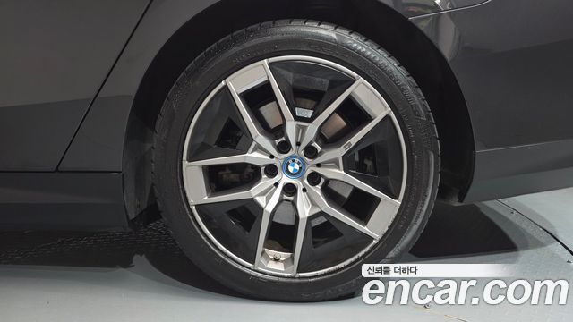 BMW i5 (G60) eDrive 40 2024 — фото 21