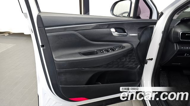 Hyundai Santa Fe Diesel 2.2 2WD Prestige 2021 — фото 24