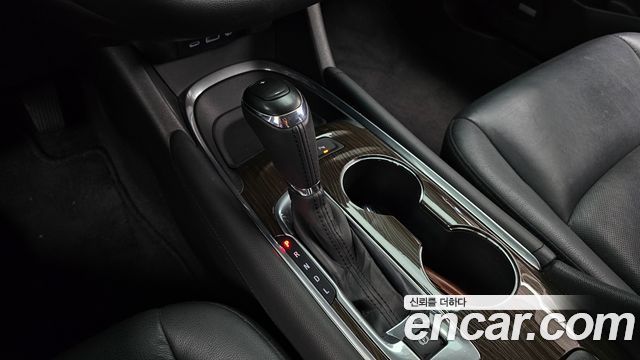 Chevrolet Malibu 1.3 Turbo Premier 2019 — фото 9