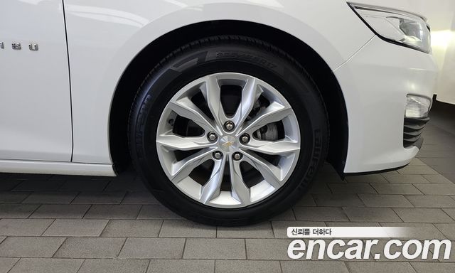 Chevrolet Malibu 1.3 Turbo Premier 2019 — фото 21