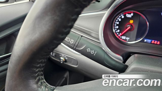 Chevrolet Malibu 1.3 Turbo Premier 2019 — фото 33