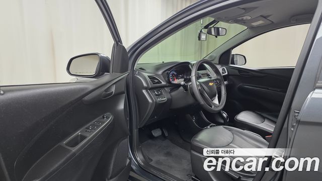 Chevrolet Spark LT 2022 — фото 10