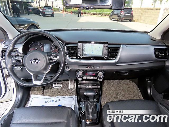 Kia Stonic 1.4 Prestige 2019 — фото 7