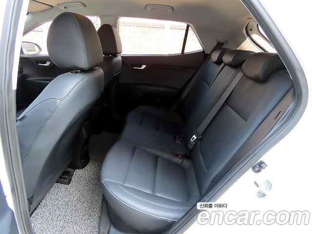Kia Stonic 1.4 Prestige 2019 — фото 15