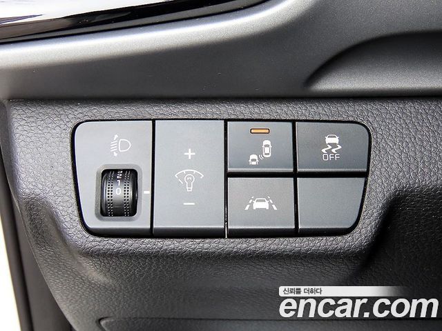 Kia Stonic 1.4 Prestige 2019 — фото 17