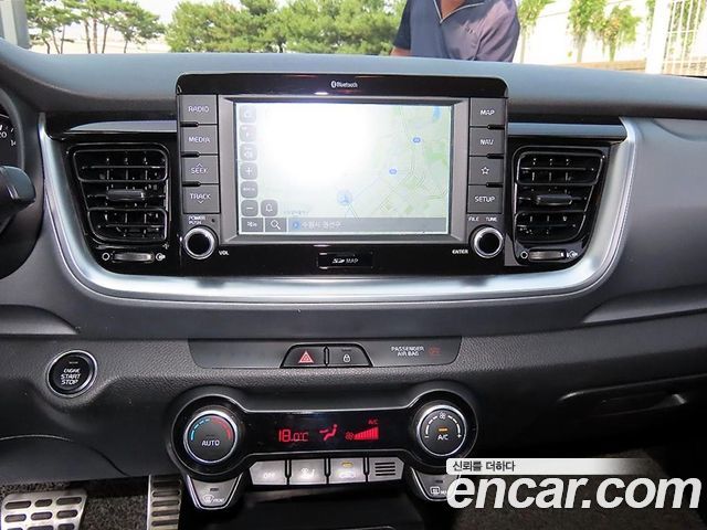 Kia Stonic 1.4 Prestige 2019 — фото 21