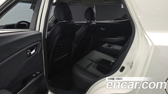 KG Mobility (SsangYong) Tivoli Air 1.5 A3 2WD 2022 — фото 12